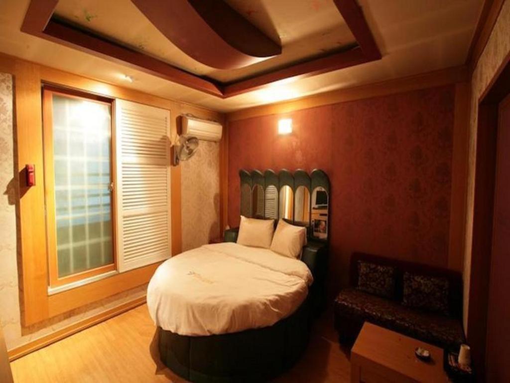 Valentine Hotel Goyang Luaran gambar