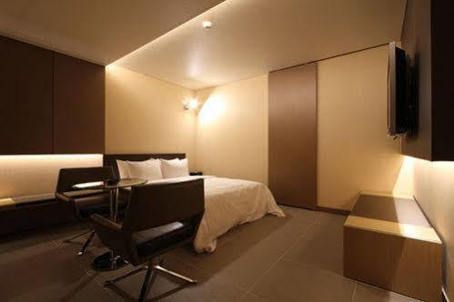 Valentine Hotel Goyang Luaran gambar